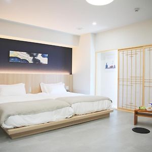 Family Private Bathroom Twin Room