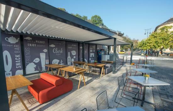 Clark Picnic Cafe and Bar Terrace