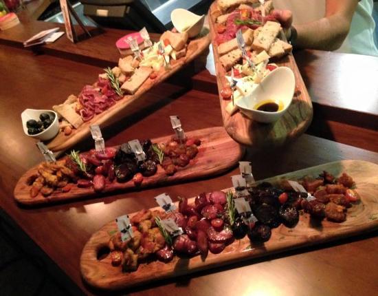 Entre Tanto bistro bar