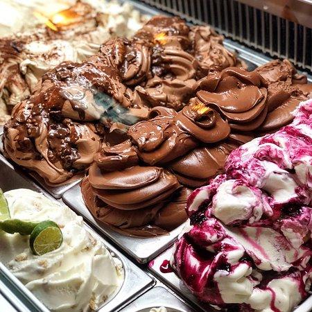 Tutti gelati Gelato & Churro Bar