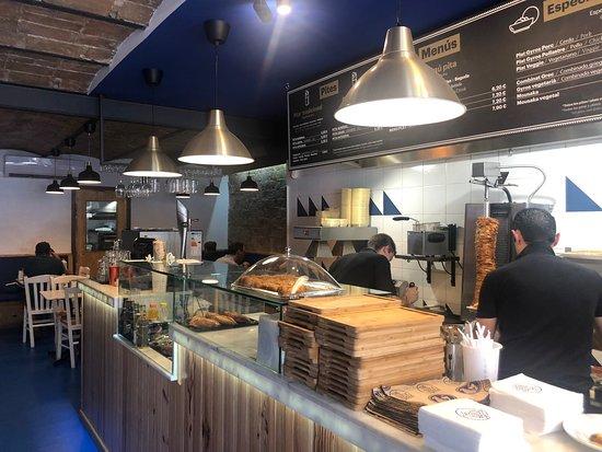 The Quick Greek Poblesec