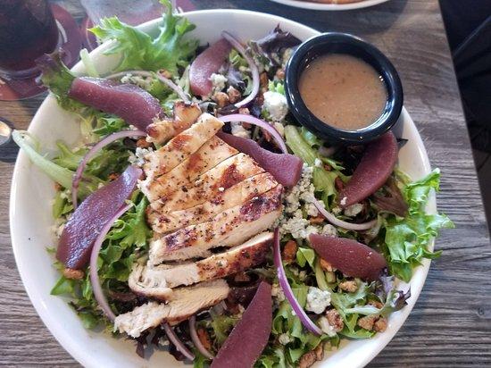 Avenue Waterfront Grille