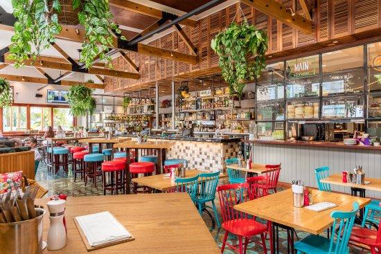 Main St Bar & Eatery