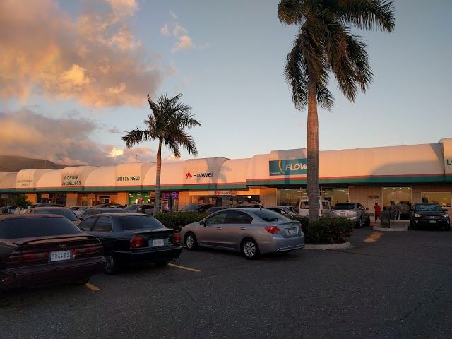 Tropical Plaza