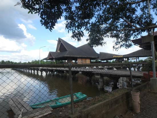 Penong's Barbeque Seafoods and Grill