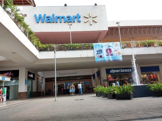 Macroplaza Puerto Vallarta