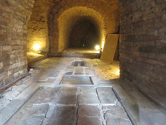 Lei Cheng Uk Han Tomb Museum