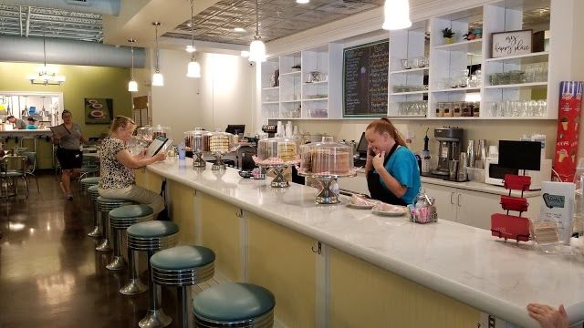 Betsy's Round the Corner