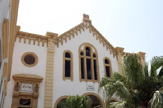 Maghen Abraham Synagogue